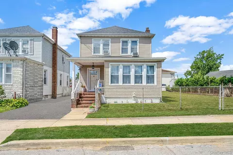 58 N Montague St, Valley Stream, NY 11580