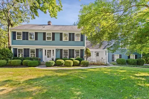 12 Stonewall Ct, Lewisboro, NY 10590