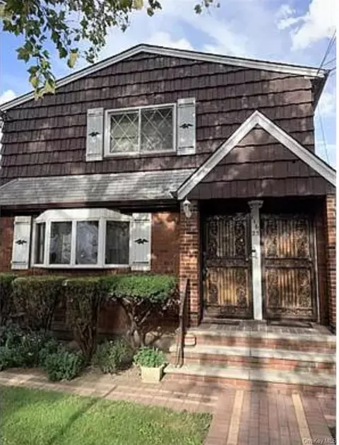 11623 Inwood St, Jamaica, NY 11436