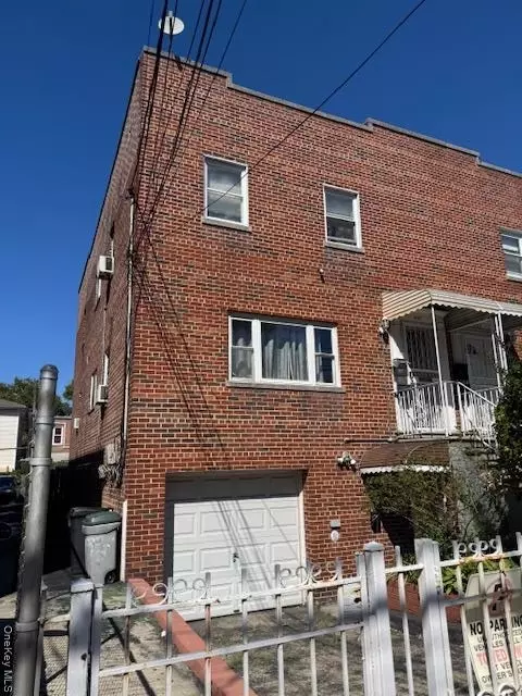 841 E 226th St, New York, NY 10466