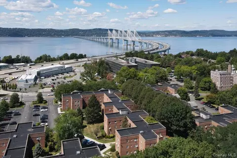 320 S Broadway Ave #N2, Greenburgh, NY 10591