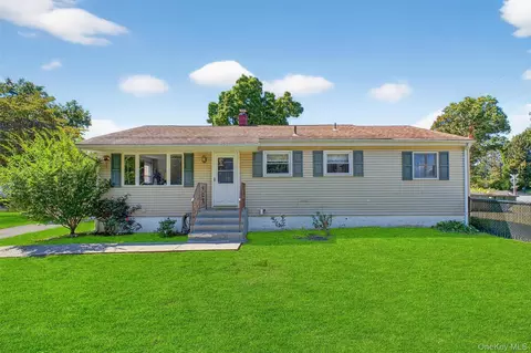 1 Park Ln, Beacon, NY 12508