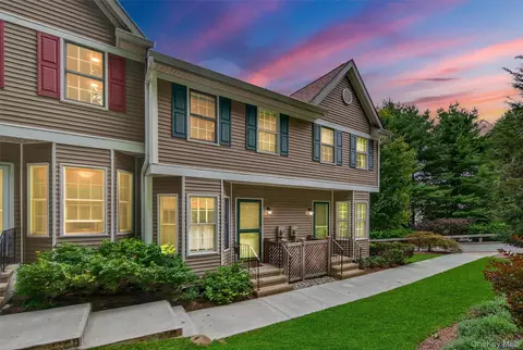 300 West St #2, Mount Kisco, NY 10549