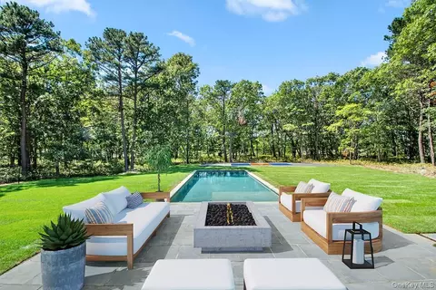 Exterior - 95 N Summit Blvd, Westhampton, NY 11977 photo 2 of 5