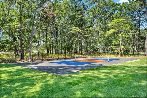 View/Area - 95 N Summit Blvd, Westhampton, NY 11977 photo 1 of 1