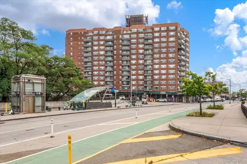 85-15 Main St #2B, Jamaica, NY 11435
