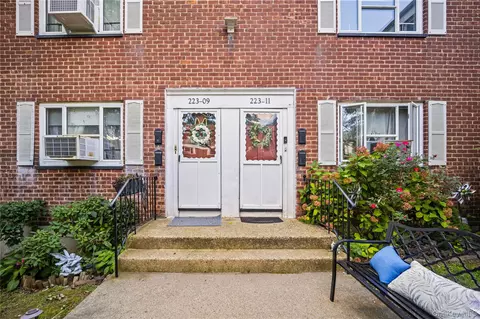 223-11 Manor Rd #UPPER, New York, NY 11427