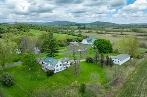 12-19 Goose Pond Ln, North East, NY 12546
