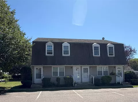 1000 9th St #C26, Greenport, NY 11944