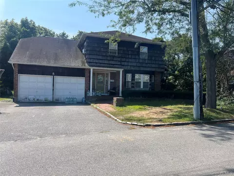 8 Ventana Ct, Lawrence, NY 11559