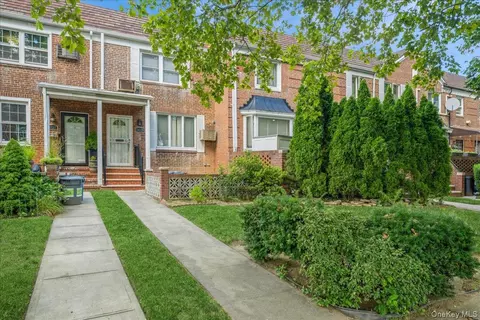 14129 70th Rd, Flushing, NY 11367
