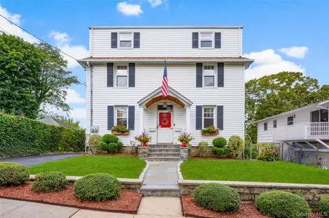 55 N High St, Eastchester, NY 10707