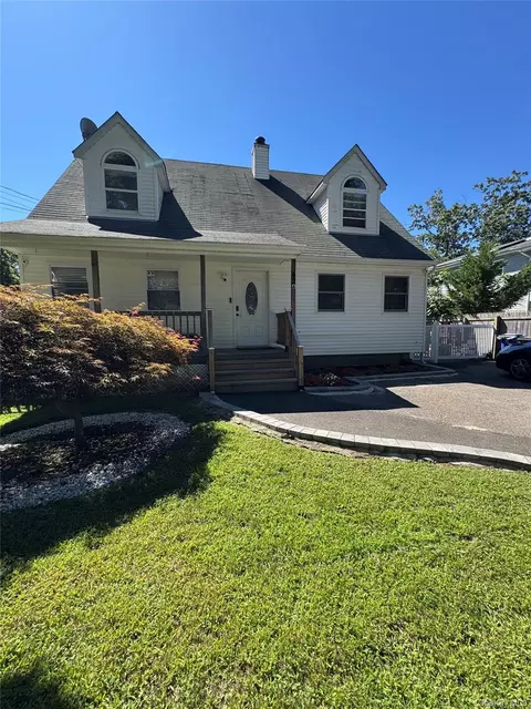 42 Wills Ave # A, Mastic, NY 11950
