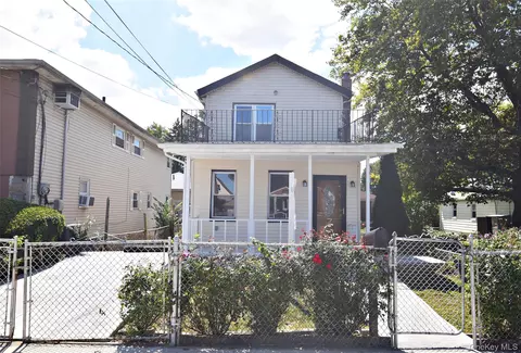 22734 112th Rd, New York, NY 11429