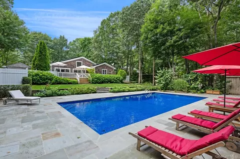 24 Shadyrest Dr, Sag Harbor, NY 11963