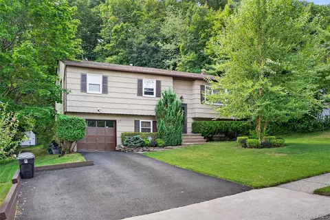 17 Half Holw, Monroe, NY 10950