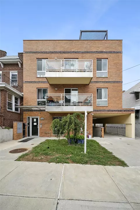 7425 43rd Ave #3A, Elmhurst, NY 11373