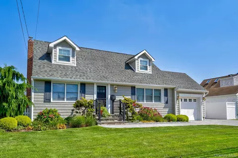 455 Atlantic Ave, Massapequa Park, NY 11762