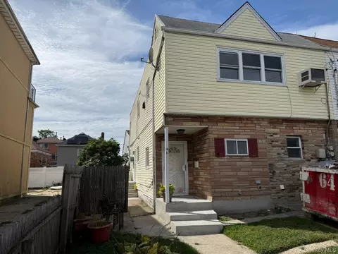 14-11 Chandler St, Far Rockaway, NY 11691