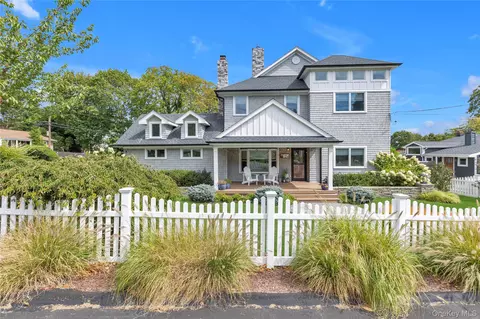 24 Coles Pl, Northport, NY 11768