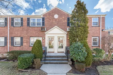 69-21 215th St #A, Oakland Gardens, NY 11364
