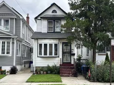 18806 Nashville Blvd, Saint Albans, NY 11413