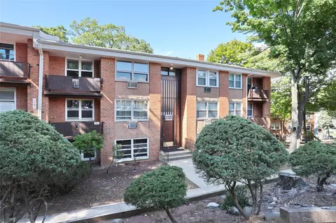 200 Kearsing Pkwy #E, Ramapo, NY 10952