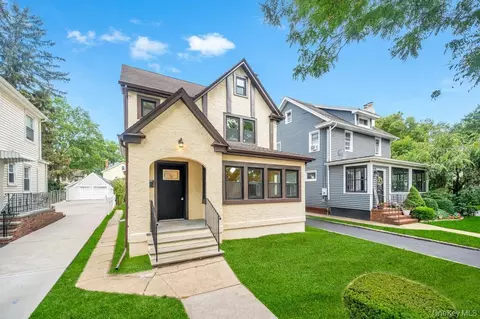 103 Calla Ave, North Hempstead, NY 11001