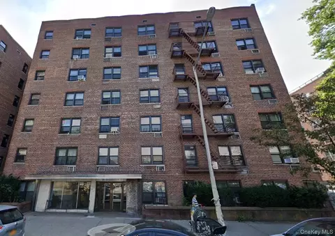 143-30 Roosevelt # 3H, Flushing, NY 11354