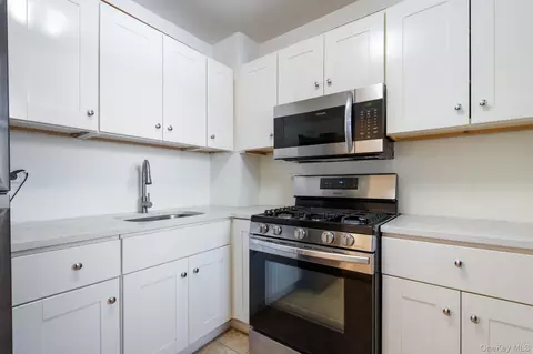 Kitchen - 61-15 97th St #2D, New York, NY 11375 photo 1 of 1