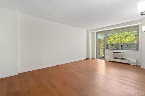 Living - 61-15 97th St #2D, New York, NY 11375 photo 3 of 4