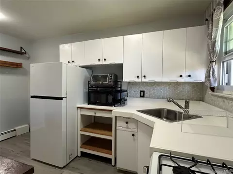 Kitchen - 151 Fairharbor Dr #151, Patchogue, NY 11772 photo 2 of 3