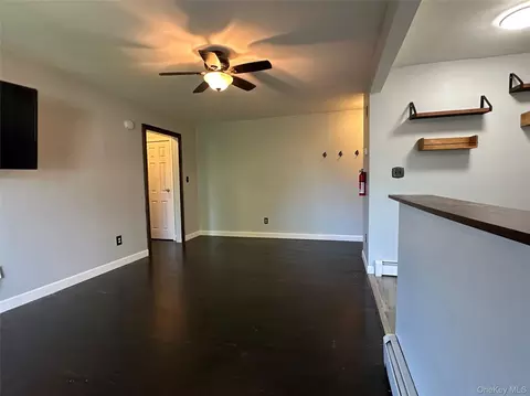 Living - 151 Fairharbor Dr #151, Patchogue, NY 11772 photo 3 of 4