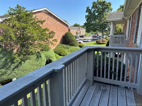 Exterior - 151 Fairharbor Dr #151, Patchogue, NY 11772 photo 2 of 6