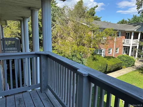 Exterior - 151 Fairharbor Dr #151, Patchogue, NY 11772 photo 1 of 6