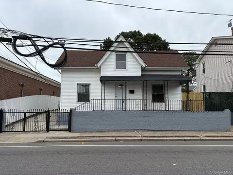 78 S Franklin St, Hempstead, NY 11550