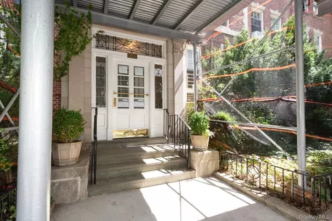 3513 76th St #51, New York, NY 11372