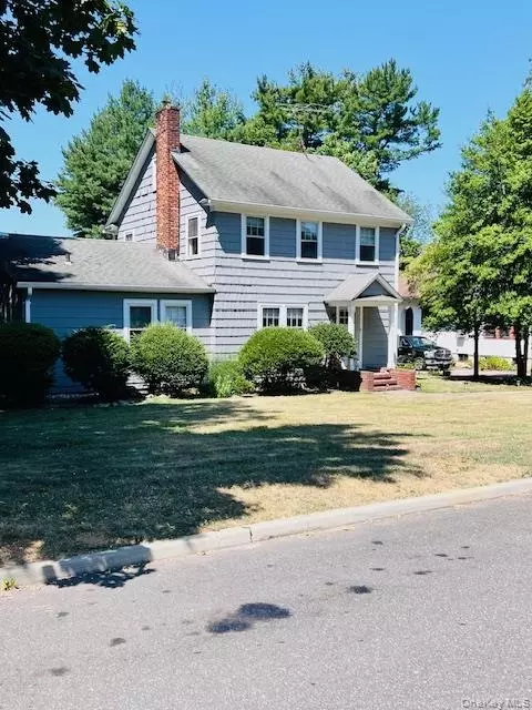1 William St, Glen Head, NY 11545