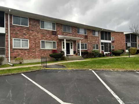 810 Blooming Grove Tpke #33, New Windsor, NY 12553