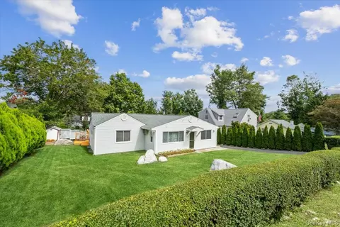333 Rockledge Rd, Mahopac, NY 10541