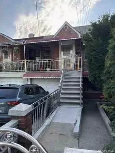 2716 Young Ave, New York, NY 10469