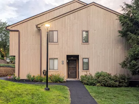 4008 Deer Path, Poughkeepsie, NY 12603 photo 1