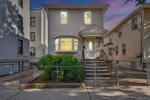 2850 Harrington Ave, New York, NY 10461
