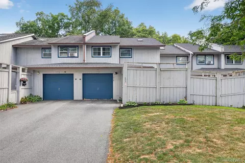 1904 Chelsea Cv S, Beekman, NY 12533