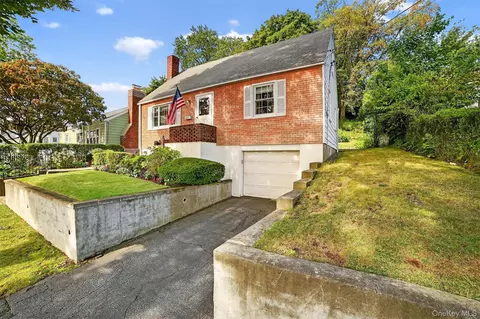 331 Sommerville Pl, Yonkers, NY 10703