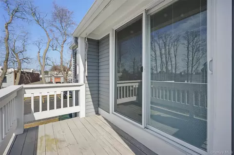 Exterior - 201 Commons Way UNIT E, Fishkill, NY 12524 photo 2 of 5