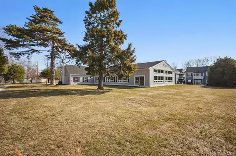 Exterior - 201 Commons Way UNIT E, Fishkill, NY 12524 photo 4 of 5