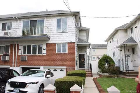 8210 149th Ave, New York, NY 11414
