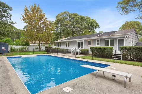 29 Linda Ave, Aquebogue, NY 11931