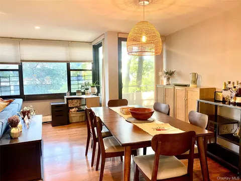 Dining - 724 166th St #5D, Whitestone, NY 11357 photo 3 of 3